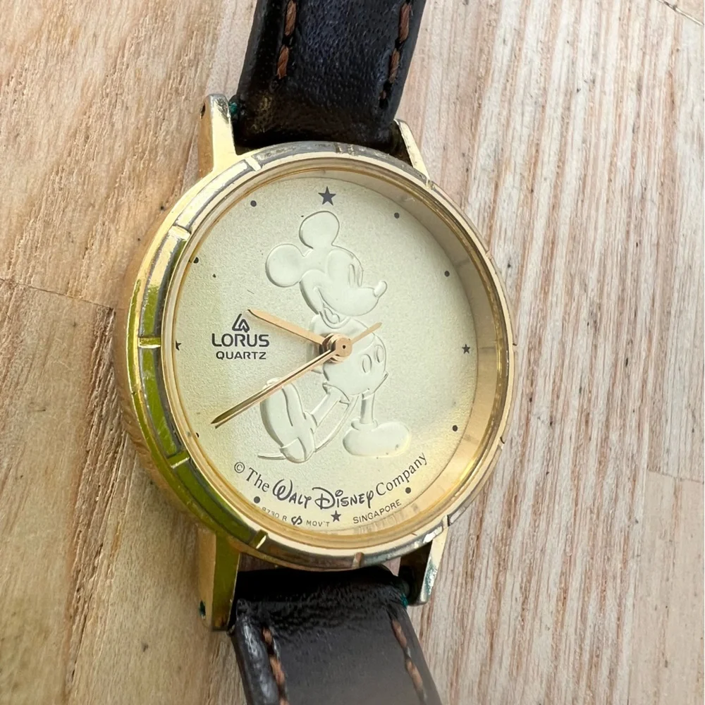 Lorus Disney Mickey Mouse gold tone dress watch NEW BATTERY
